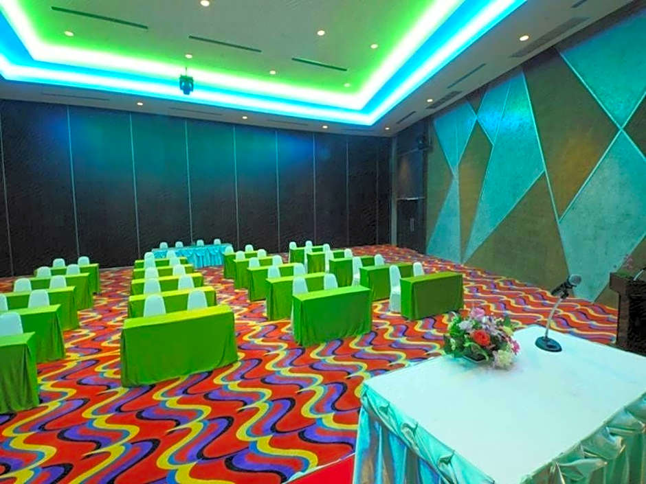 Capital O 75514 Vasidtee City Hotel (Suphanburi)