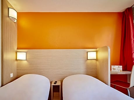 Double Room with 2 Single Beds