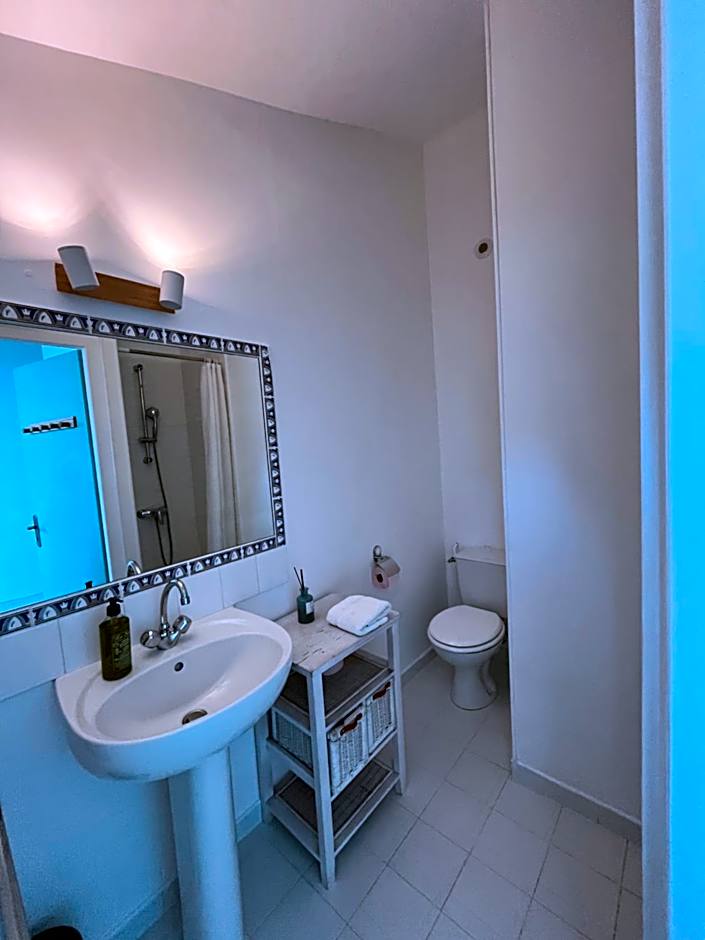 Cassis Hostel