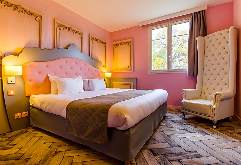 Explorers Hotel At Disneyland Paris