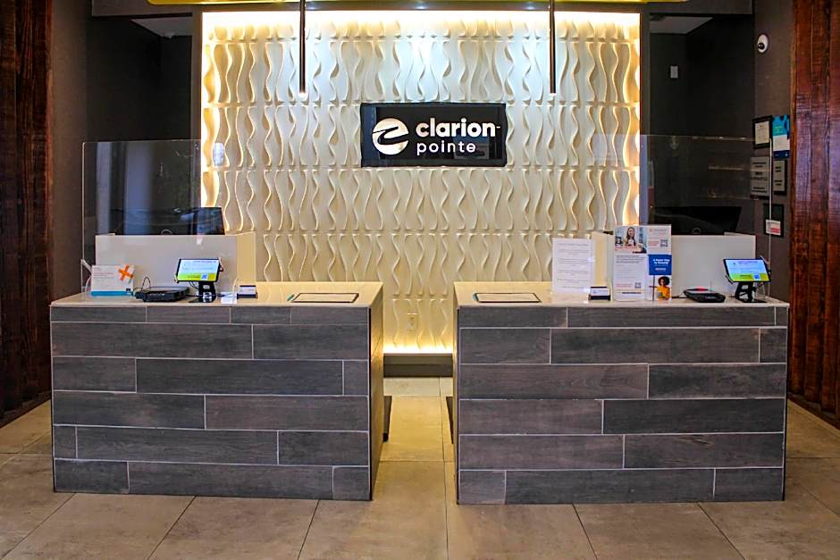 Clarion Pointe Marshall