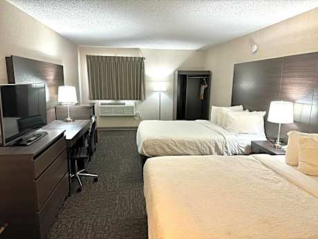 Queen Room with Two Queen Beds - Non-Smoking