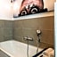 Eye Hotel
