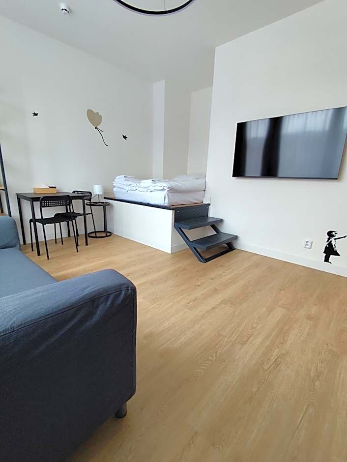 Post 120 Suites