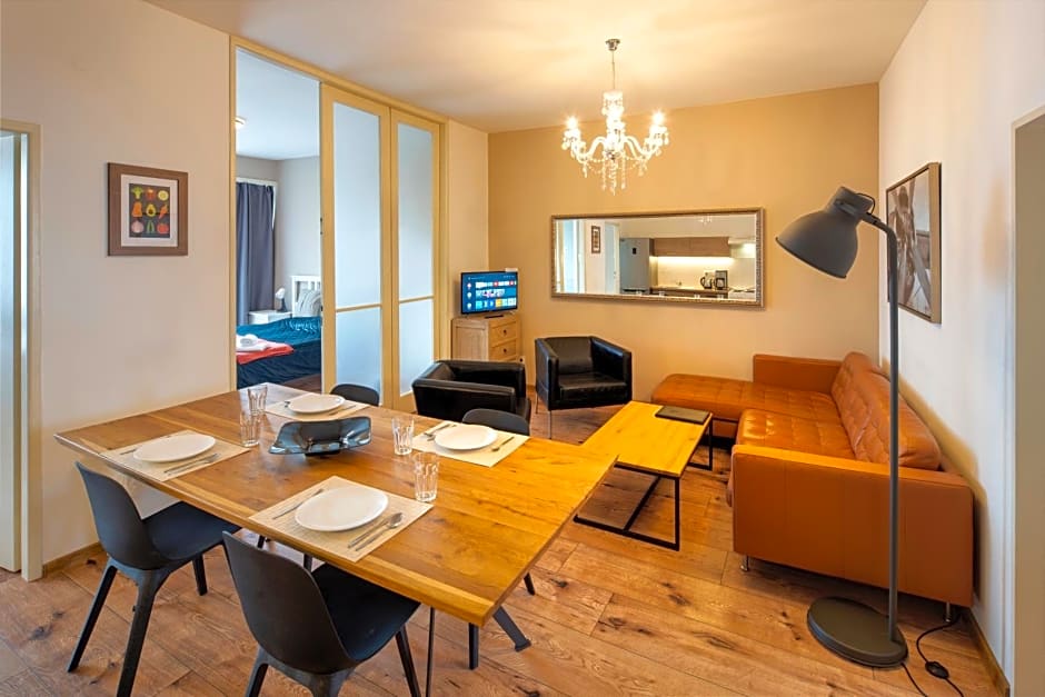 New Town - Apple Apartments