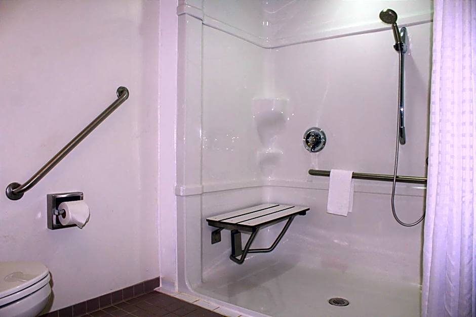 Residence & Conference Centre - Niagara-on-the-Lake