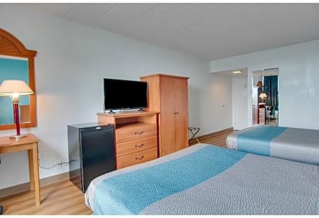 Deluxe Queen Room with Two Queen Beds - Non-Smoking