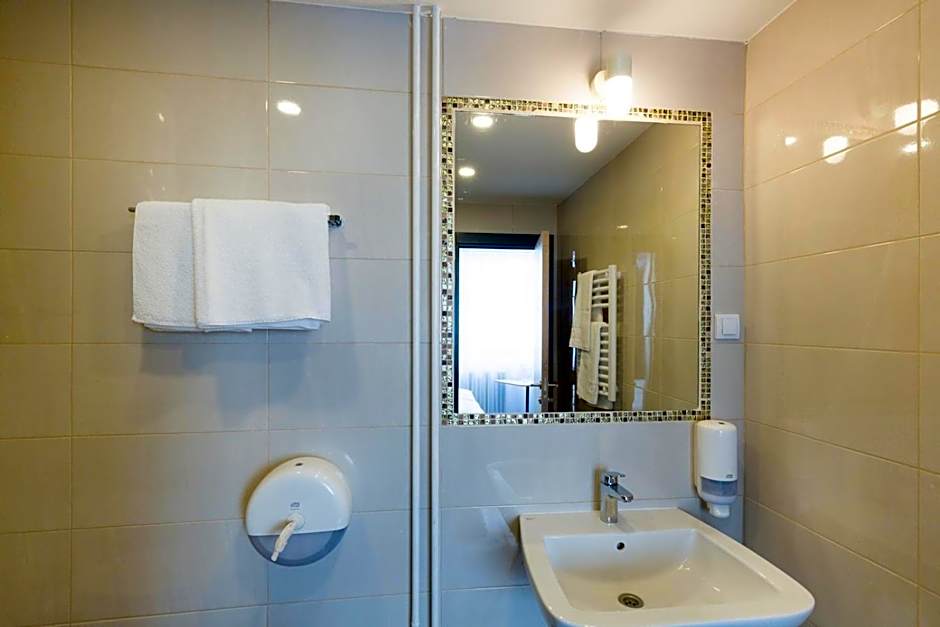 Premium Crown Suites