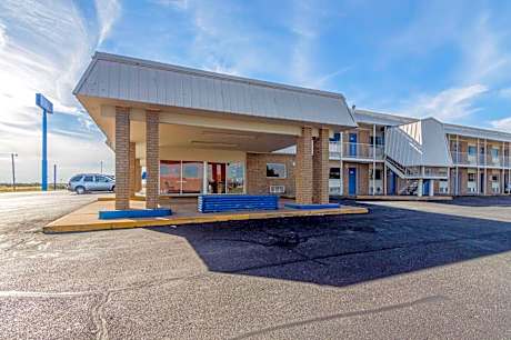 Motel 6-Clinton, OK