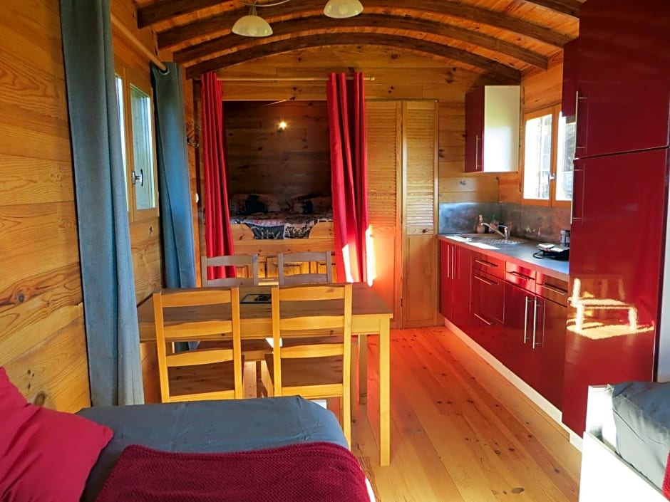 La Ferme de l'isle et sa Roulotte