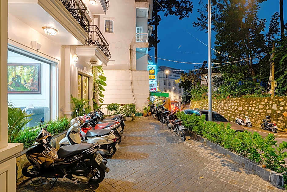 TTR Moonstone Apart Hotel