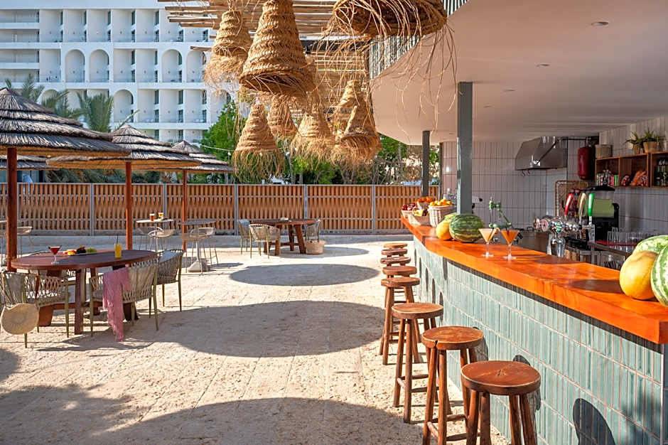 Oasis Spa Club Dead Sea Hotel - 16 years Plus