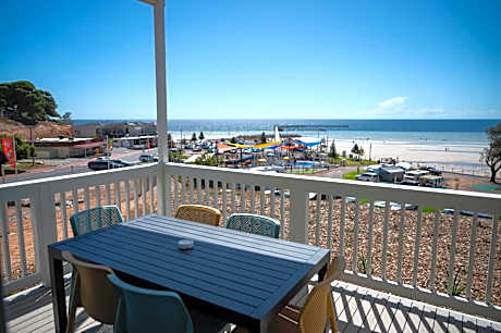 Three Bedroom Jetty View Villa