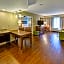 Hampton Inn and Suites Asheville Airport