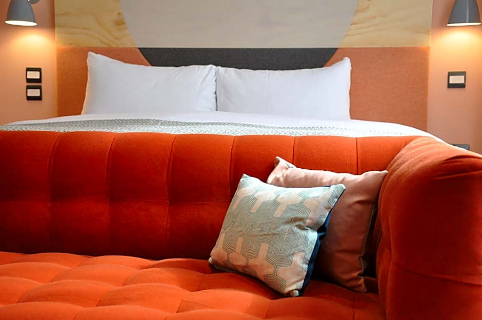 room2 Southampton Hometel