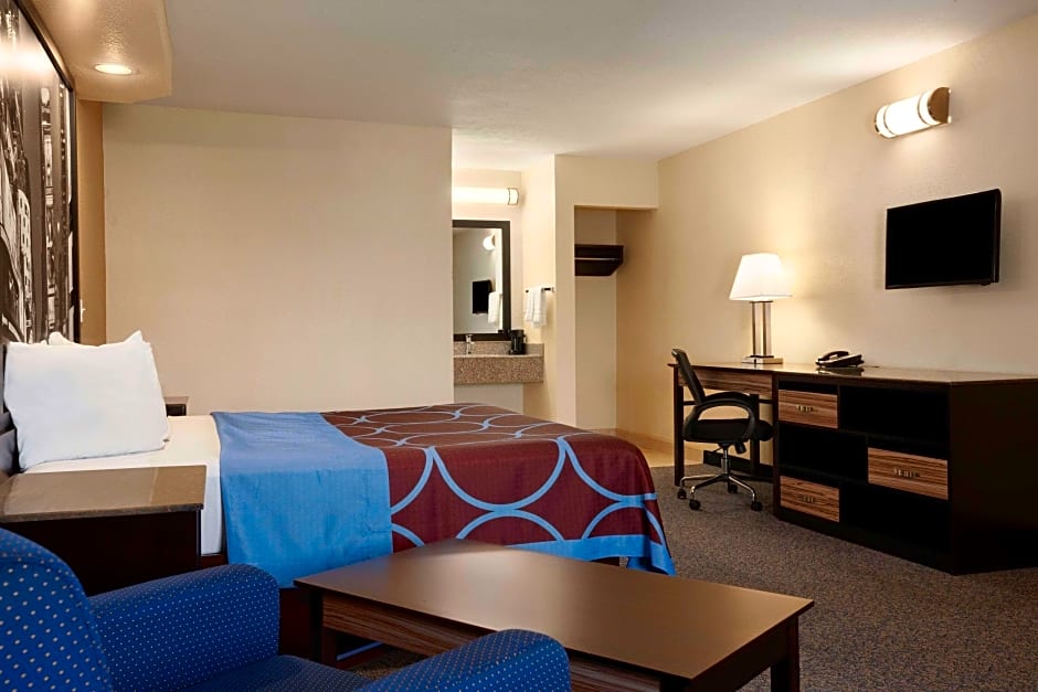 Photo 1 of 2 of Business 2 Double Beds