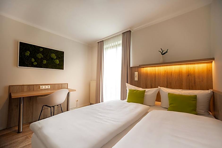 Hotel Perlach Allee by Blattl