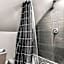 3rd Story Loft Islandview Pets Included with Free Parking!