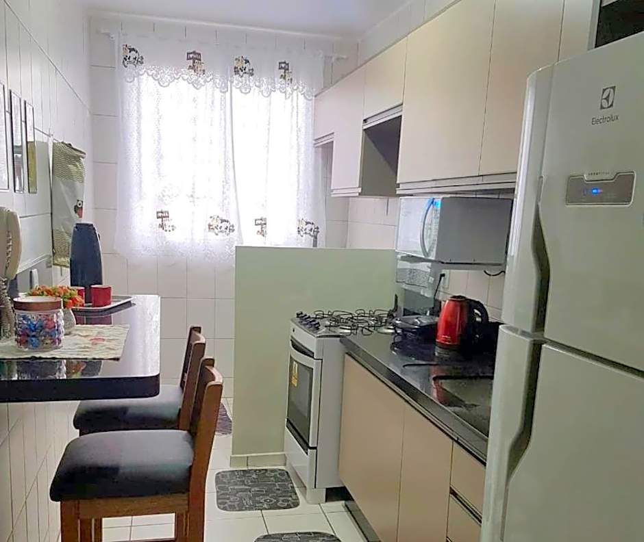 Apartamento TOP CLIMATIZADO em CRICIÚMA-SC - ótimo CUSTO-BENEFÍCIO - Cozinha completa - Cama Box - WiFI - Smart TV - Apps YouTube - NetFlix - Prime Vídeo - Garagem coberta - Portaria Digital 24h - Lugar sossegado e arborizado - Acomoda até 5 pessoas