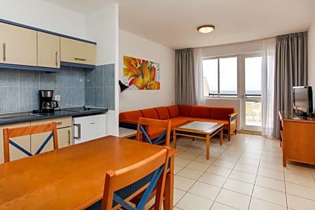 2 bedrooms apartment with balcony sea view 4ad+1ch