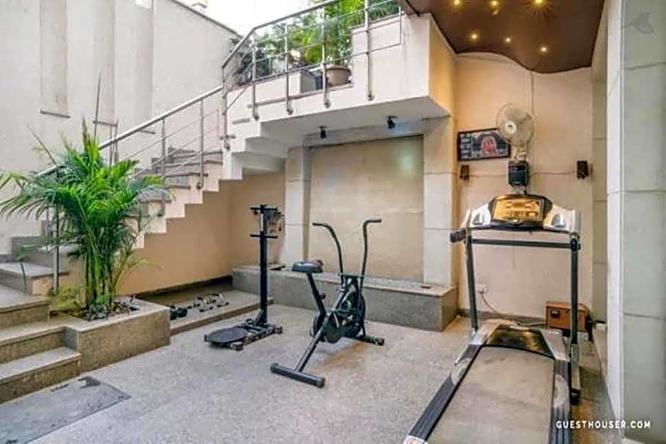 Hotel Indiyaah Inn