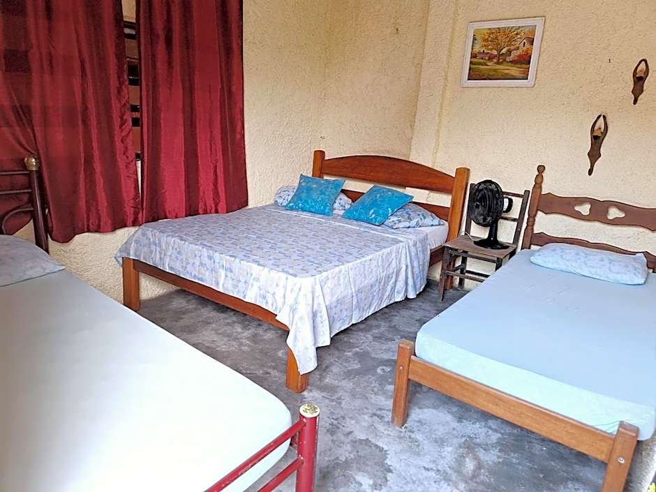 Hostel Canto da Praia São Sebastião - próximo ao enrocamento Caraguatatuba