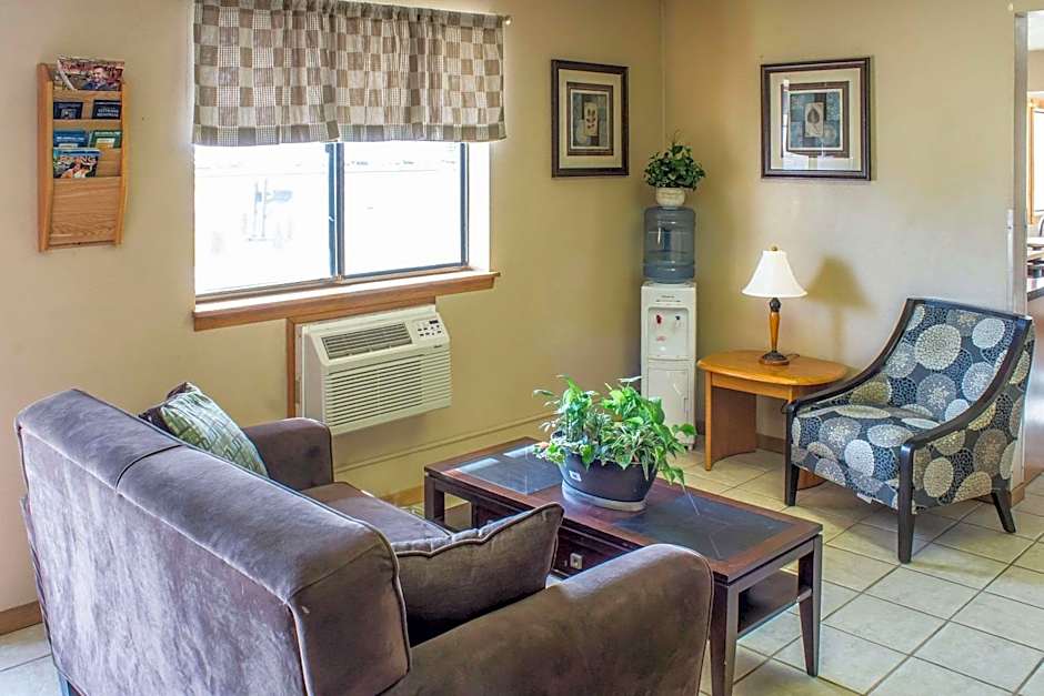 Le Mars Inn and Suites