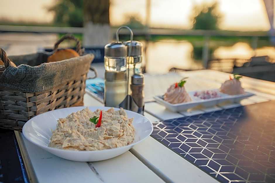 WPO - WILD PIKE OASIS