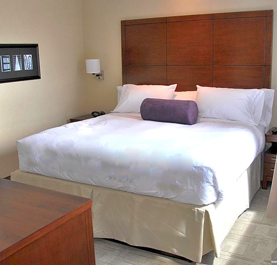 Days Inn by Wyndham Regina Airport West