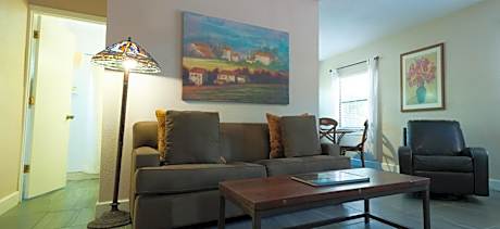 Apartment with Garden View