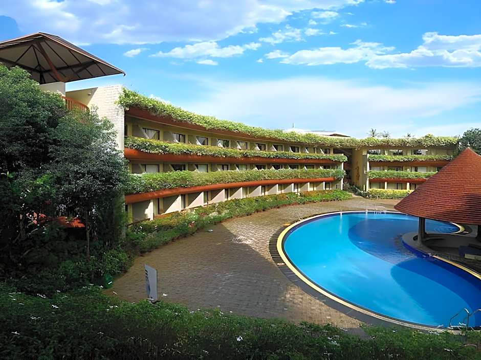 Uday Suites - The Airport Hotel