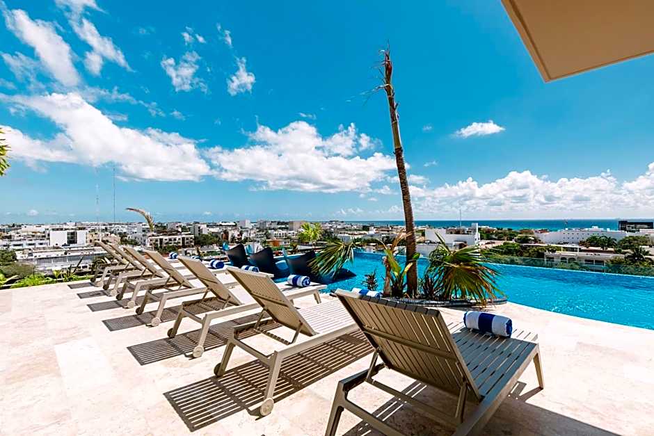 Cozy Studio Pool and Roof Lounge Beach 5 Blocks