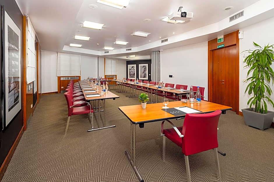Holiday Inn Milan Garibaldi Station By IHG