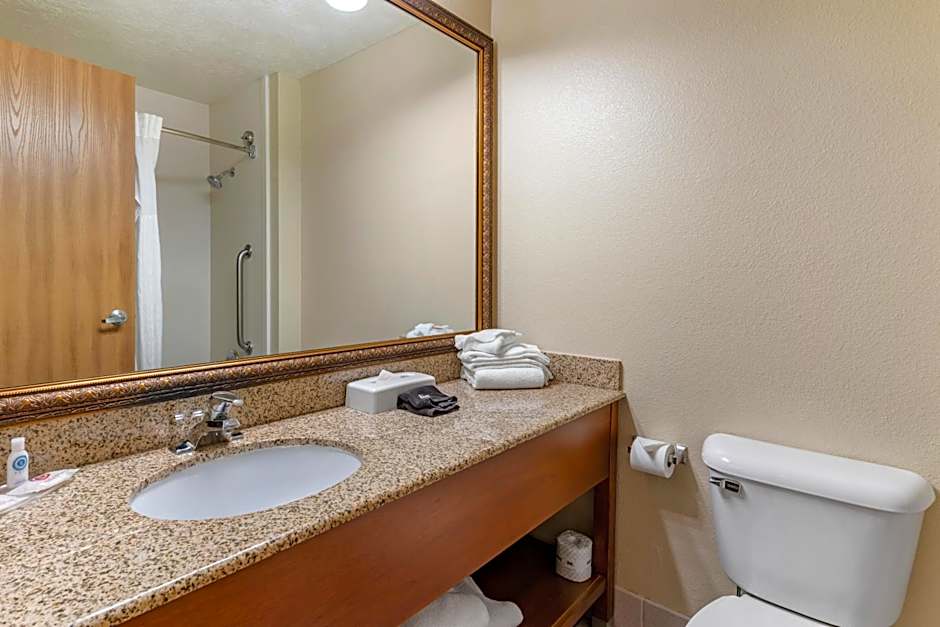 Comfort Suites Salem