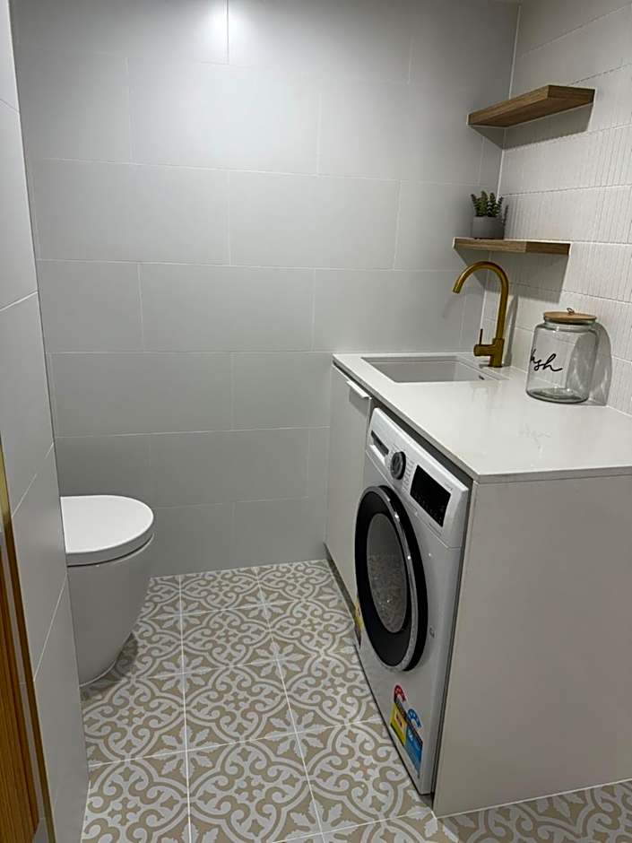 Pelican Cove Waterfront Apartment