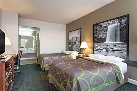 1 King Bed Mobility Accessible Room Non-Smoking