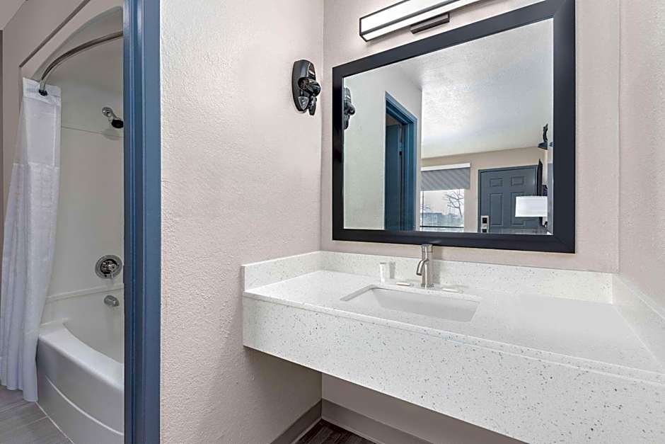 Days Inn by Wyndham Wichita Falls