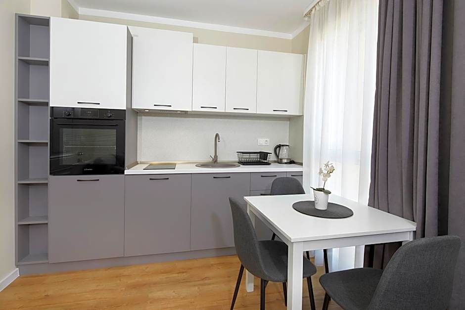 Bellicity Apart Complex