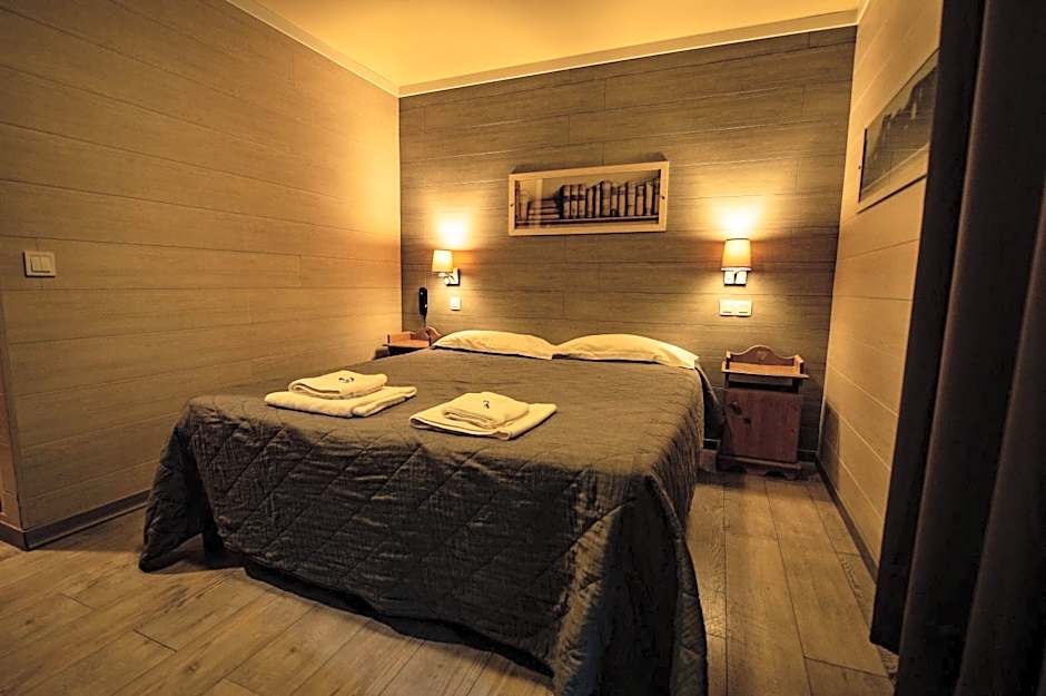 Hotel La Chaumière à 180m du télécabine et de la gare