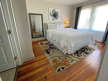 Queen Suite