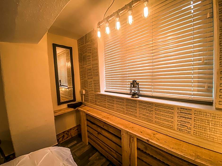 The Terrace at Riverside Suites