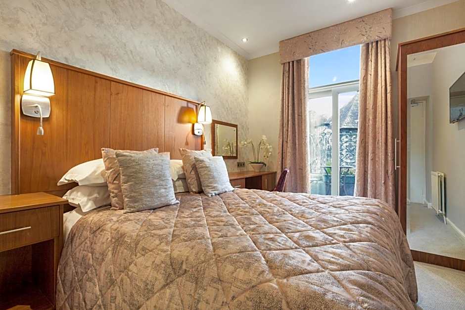 Photo 1 of 1 of Small Double Room