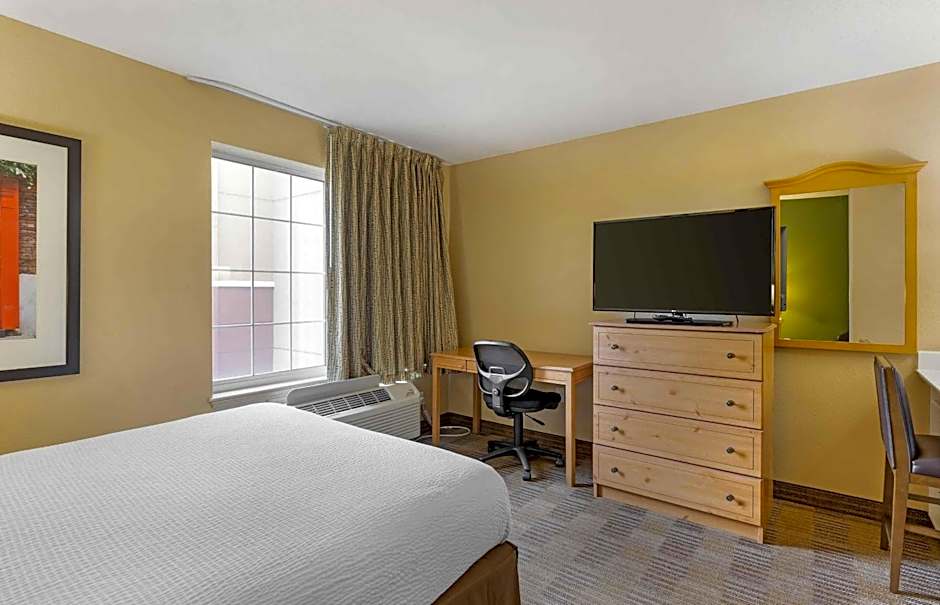 Extended Stay America Suites - St. Louis - Westport - Central