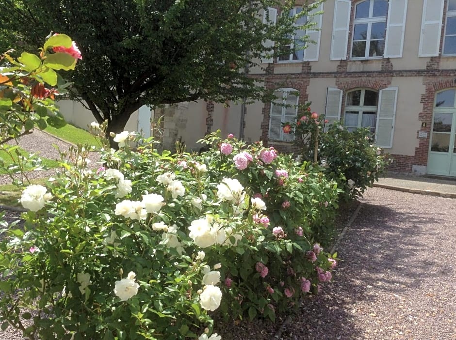 la maison du phare DE HONFLEUR chambre d hôtes B&B -jacuzzi privé- shabby chic