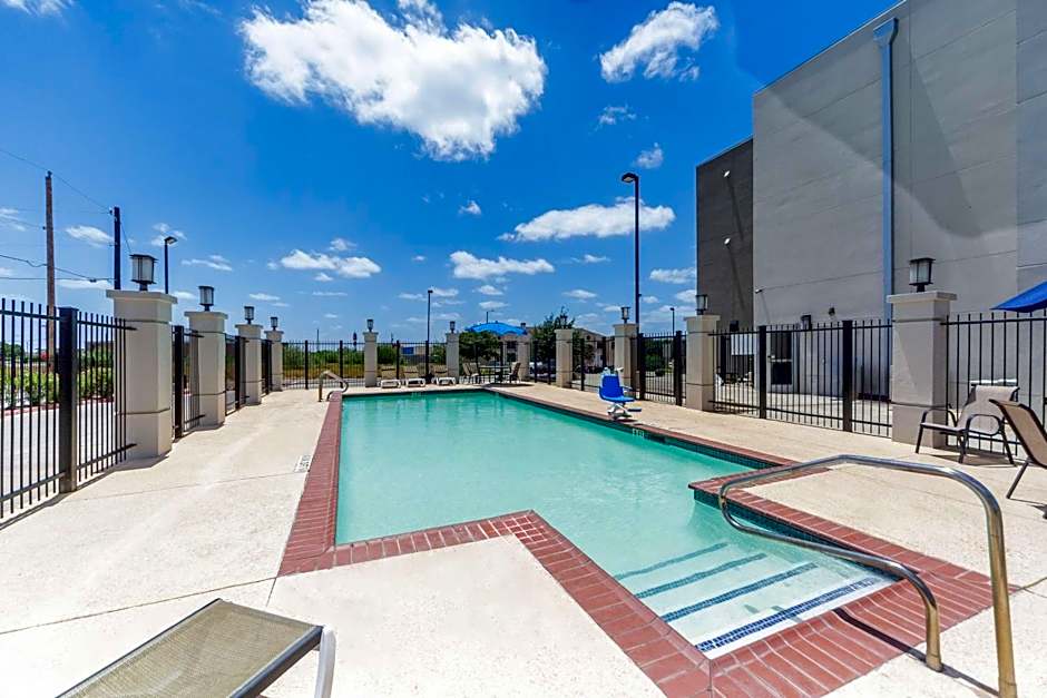 Motel 6-Laredo, TX - Airport