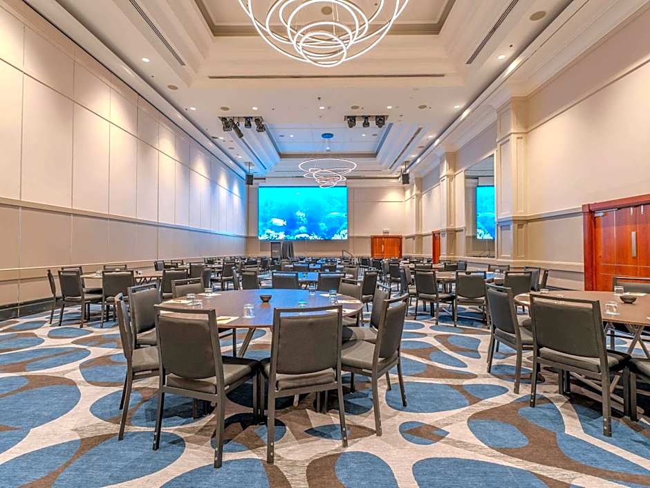 Pullman Cairns International