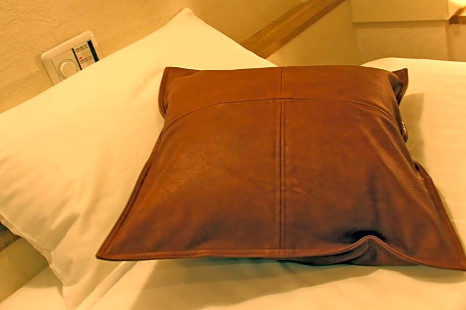 Hotel 3 O'Clock Tennoji