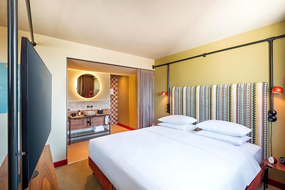 Me And All Hotel Berlin East Side