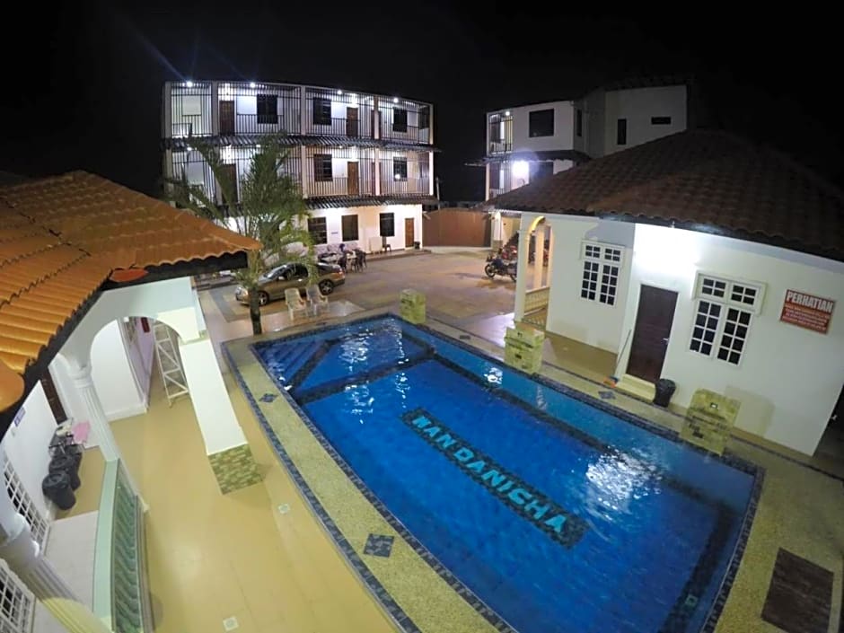 Wan Danisha Villa Inn
