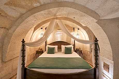 SPA SUITE WITH JACCUZI AND SAUNA